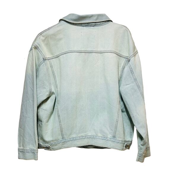 Zenana Oversized Light Wash Denim Jacket Size Medium - Picture 4 of 9